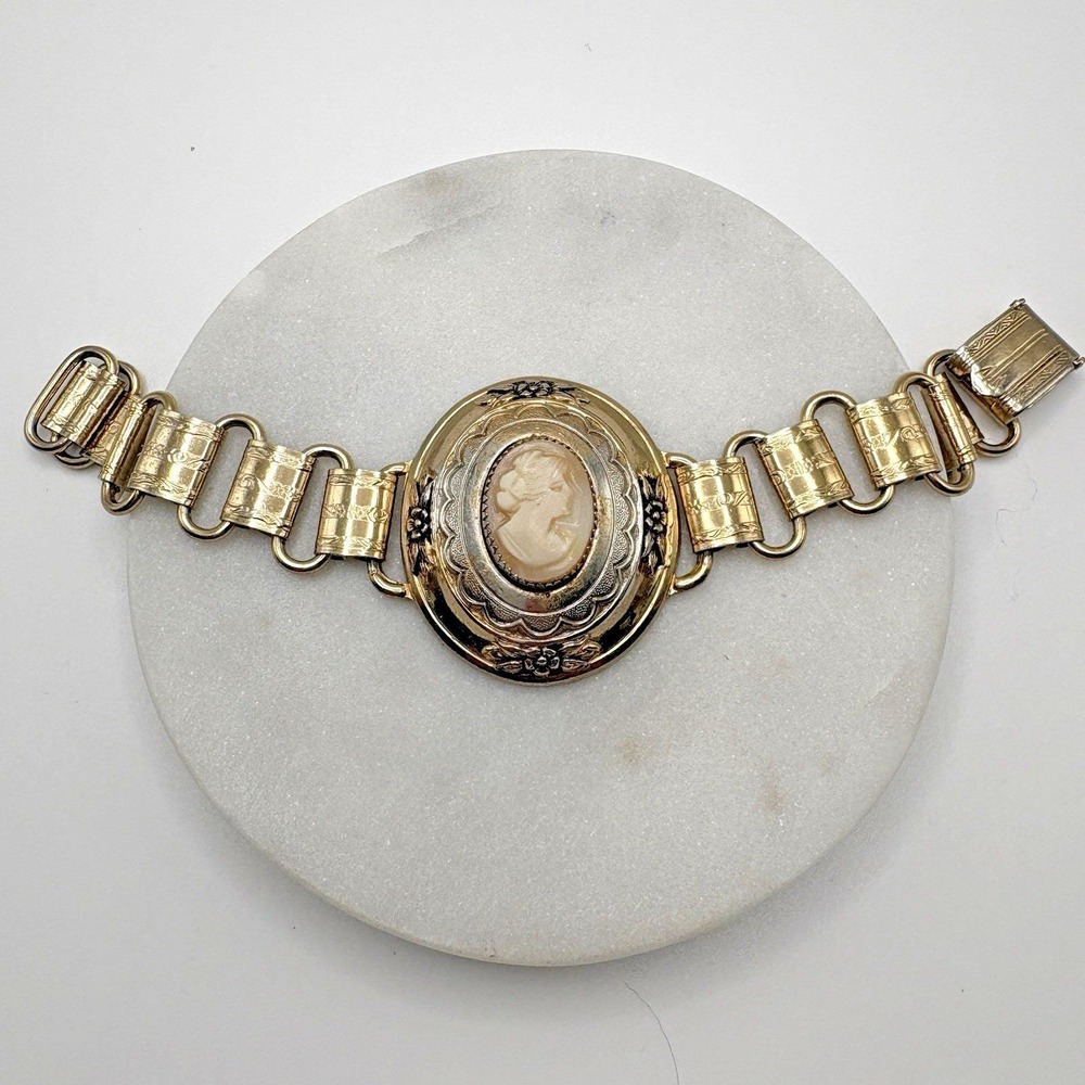 Vintage Coro Cameo Bracelet Book Link Gold Tone Shell Victorian Revival READ